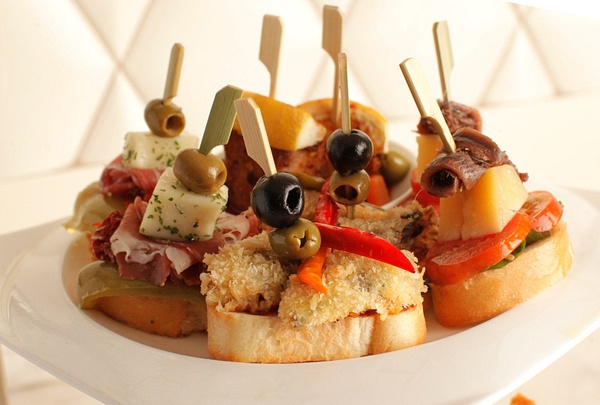 The Lifestyle Hub: Tapas, sangrias and everything Spanish!